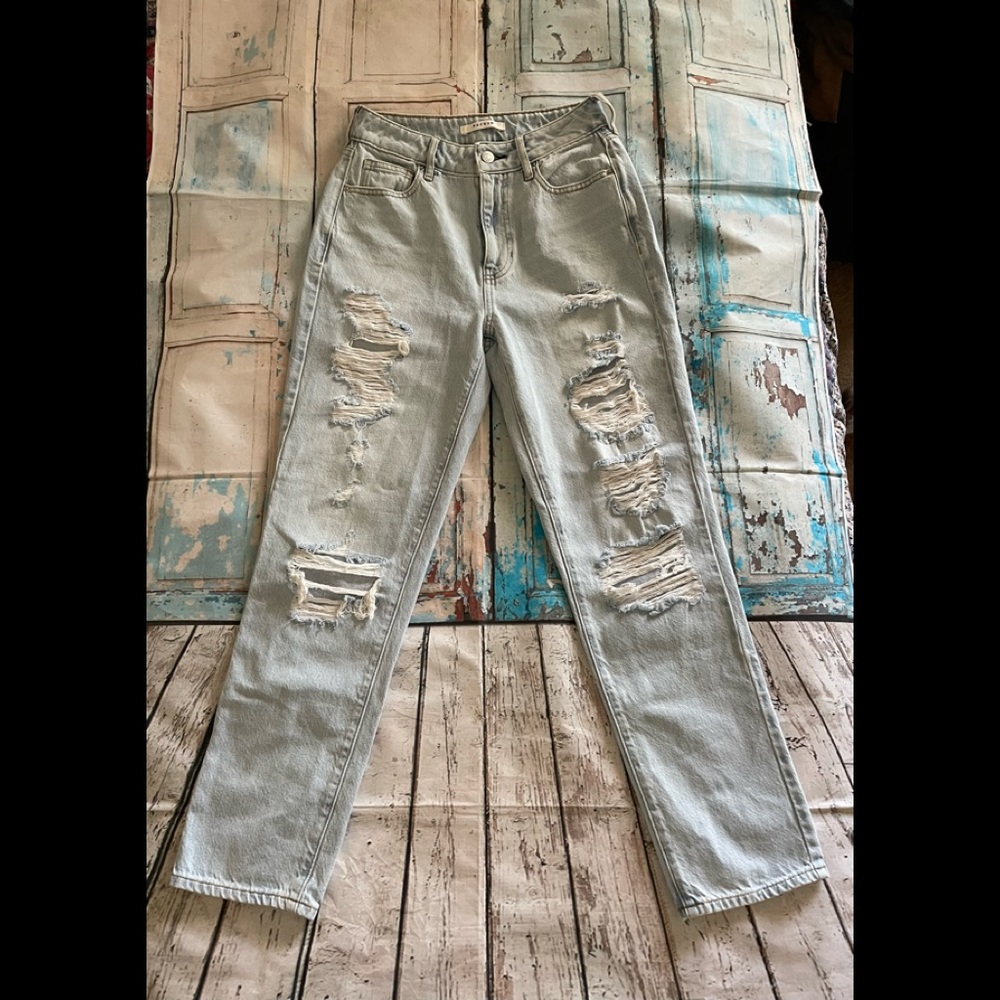 PacSun distressed jeans